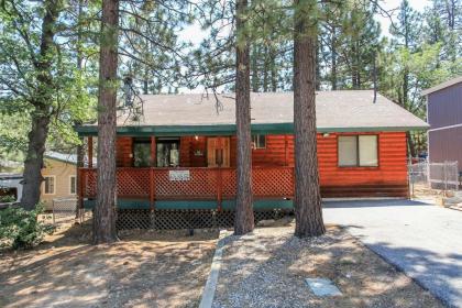 R  R Retreat   1767 by Big Bear Vacations California