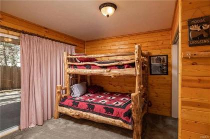 Cozy Red Cabin - image 12