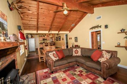 Lazy Bear Lodge 1235 by Big Bear Vacations Big Bear Lake