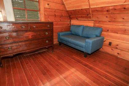 Log Cabin Retreat - image 4