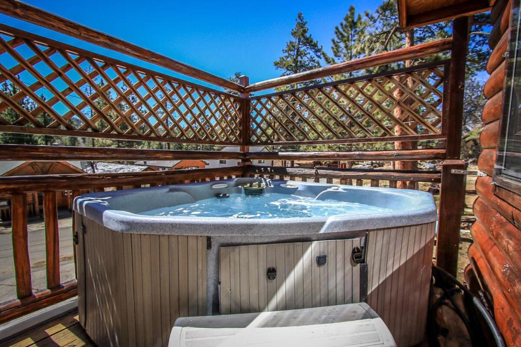 Bear Claw Bungalow-379 by Big Bear Vacations - image 3