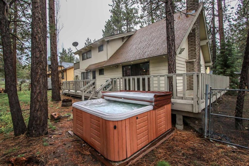 All Season Alpine Retreat-1184 by Big Bear Vacations - main image