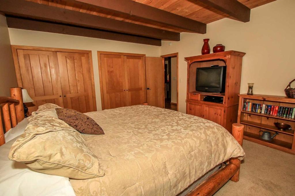 All Season Alpine Retreat-1184 by Big Bear Vacations - image 2