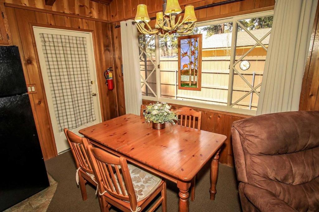 Oriole Cottage-621 by Big Bear Vacations - image 4