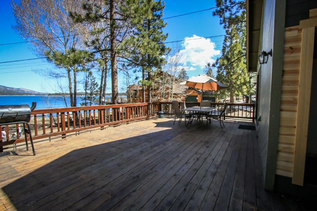 Lake Shore-12 by Big Bear Vacations - main image