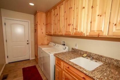 Timber Wolf Den-1641 by Big Bear Vacations - image 3