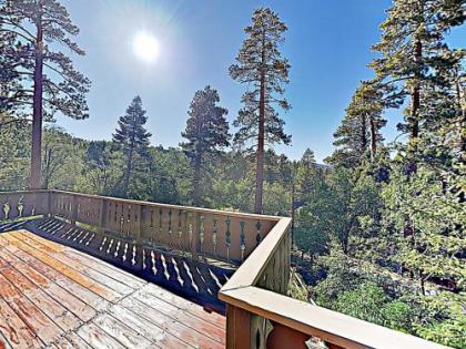 New Listing! All-Suite Forest Retreat With Hot Tub Home - image 4