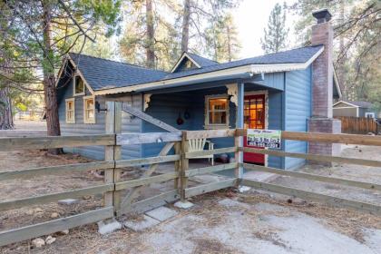 Mountain Cottage-1882 by Big Bear Vacations - image 16