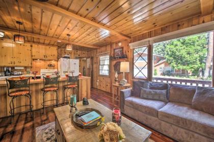 Pet-Friendly Cabin - 5 Minutes to Big Bear Lake! - image 3