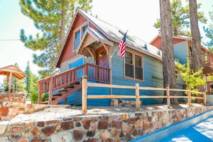 Cottage 1 Arctic Fox Family Retreat Perfect Location to Enjoy Big Bear - image 2