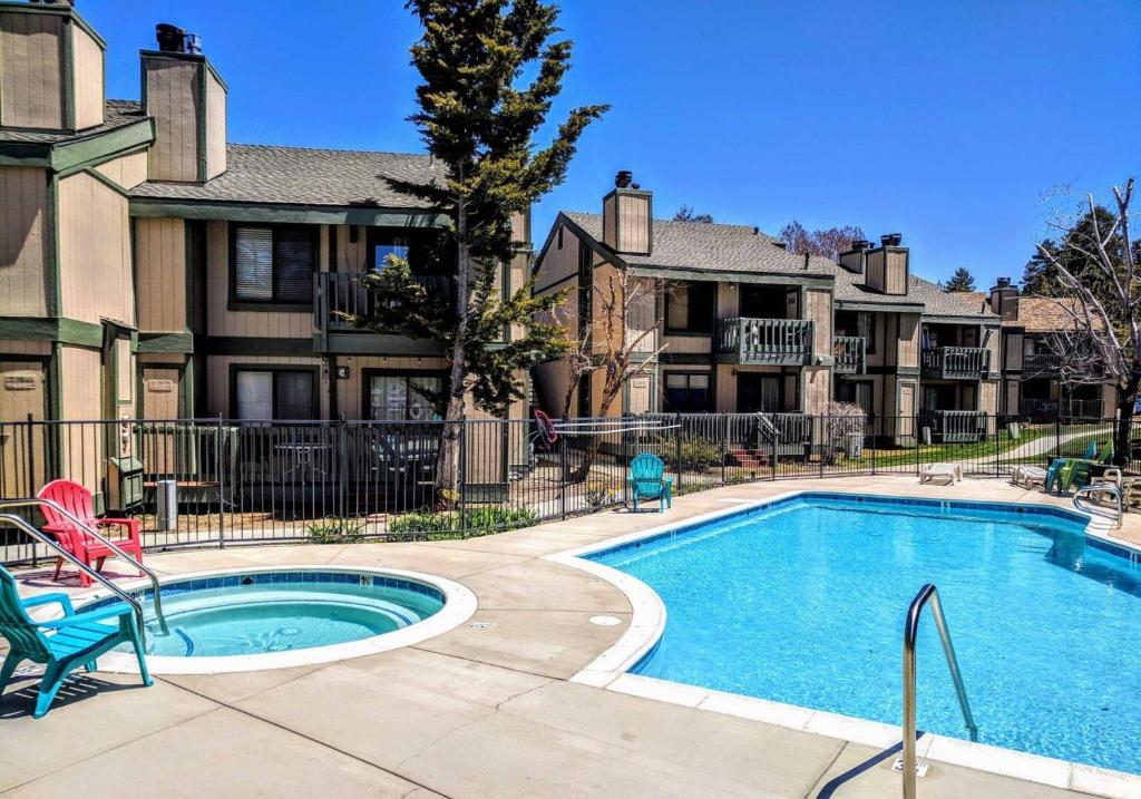 Boulder Bay Lakeside Condo - main image