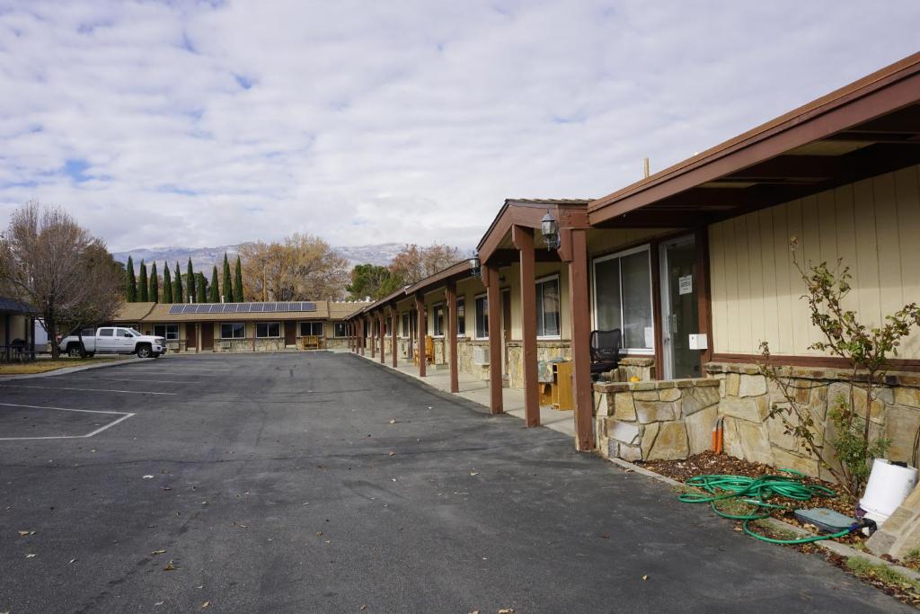 Bristlecone Motel - main image