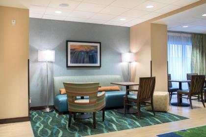 Hampton Inn & Suites Big Rapids Mi - image 3