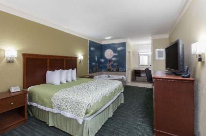 Days Inn & Suites by Wyndham Big Spring - image 3