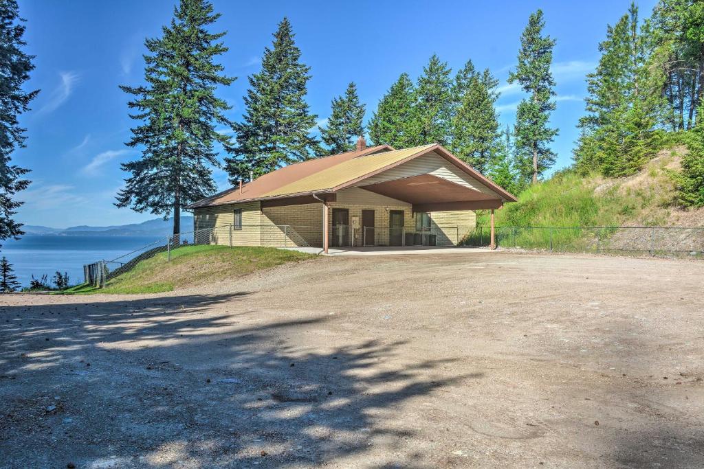 Spacious Bigfork Retreat Overlooking Flathead Lake - image 5