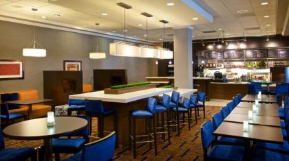 Courtyard by Marriott Boston Billerica Bedford - image 14