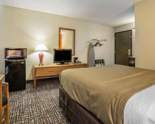 Econo Lodge Billings - image 2