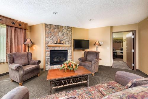 Best Western Plus Kelly Inn & Suites - image 3