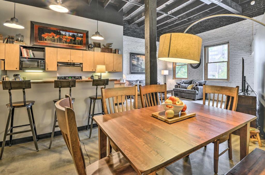 Chic City Apt in the Heart of Dtwn Billings! - image 6