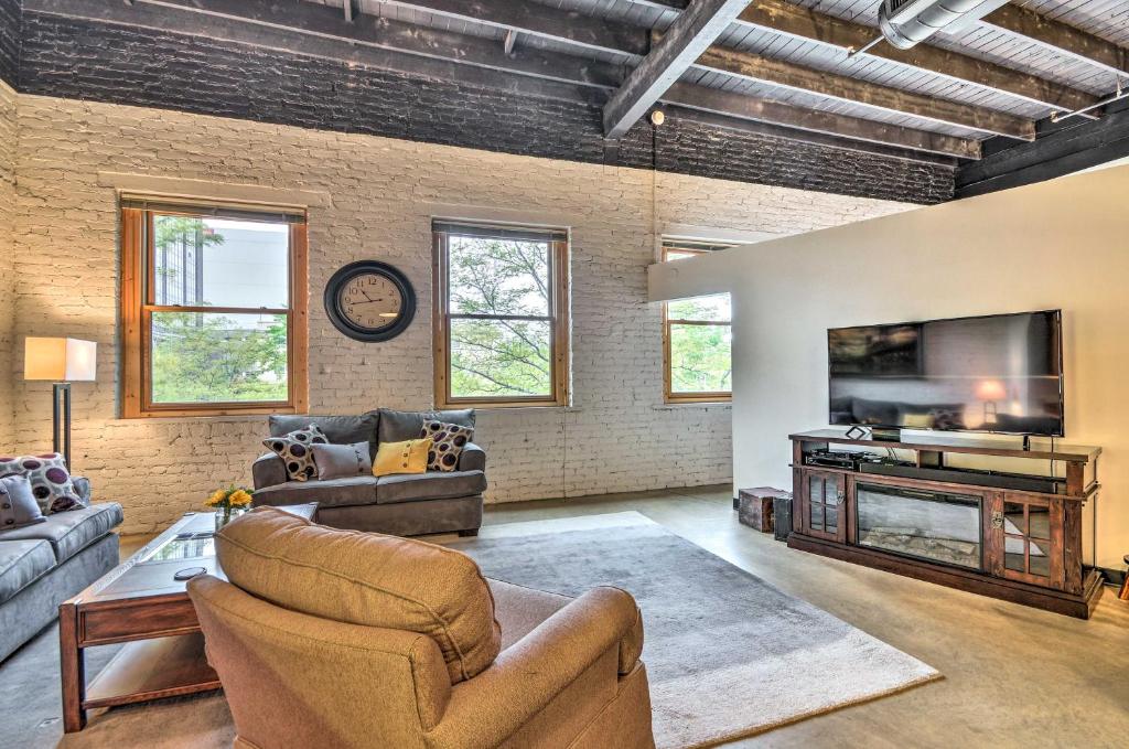 Chic City Apt in the Heart of Dtwn Billings! - image 7