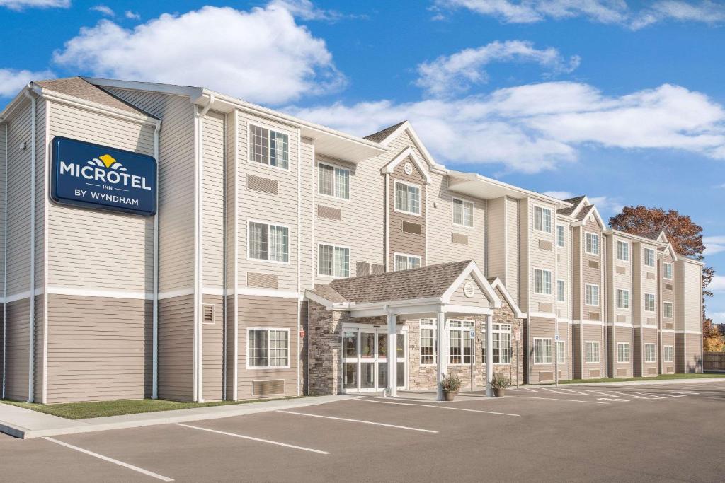 Microtel Inn & Suites by Wyndham Binghamton - main image