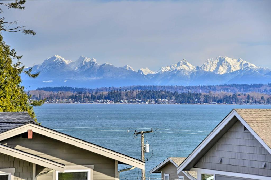 Dog-Friendly Home with Views by Birch Bay Park! - image 2