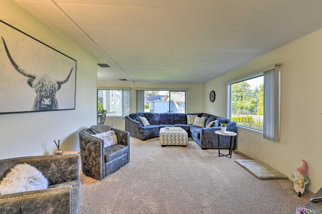 Dog-Friendly Home with Views by Birch Bay Park! - image 3