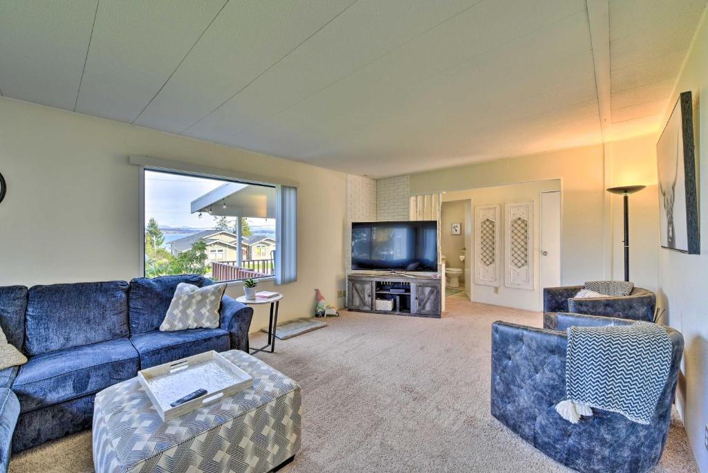 Dog-Friendly Home with Views by Birch Bay Park! - image 6