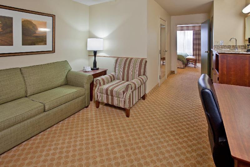 Country Inn & Suites by Radisson Birch Run-Frankenmuth MI - image 3