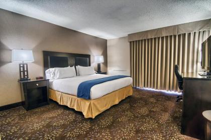 Holiday Inn Express Detroit-Birmingham an IHG Hotel - image 10