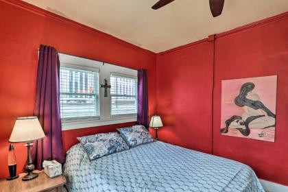 St Valentine Apartment with Balcony in Bisbee - image 3