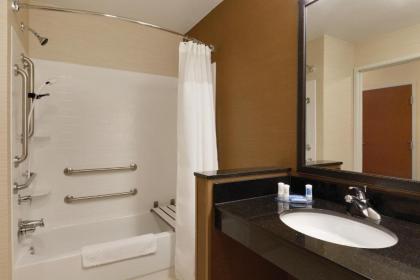 Fairfield Inn & Suites Bismarck North - image 6