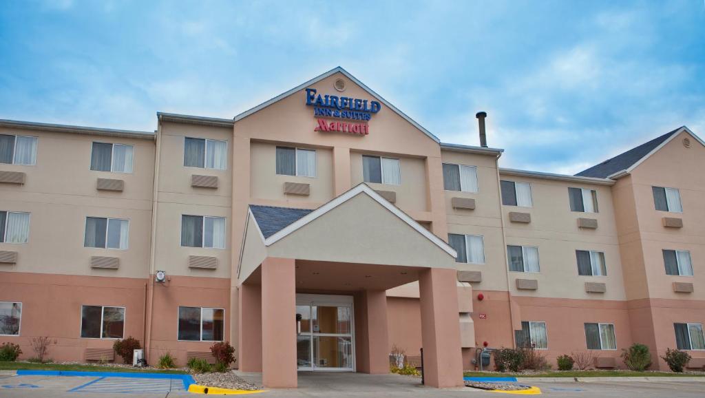 Fairfield Inn & Suites Bismarck South - main image