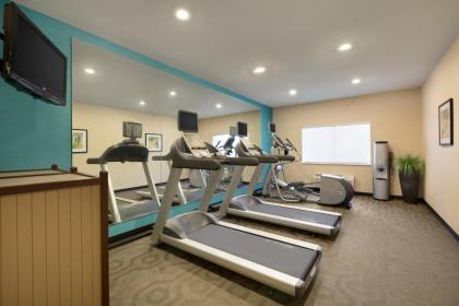 Fairfield Inn & Suites Bismarck South - image 15