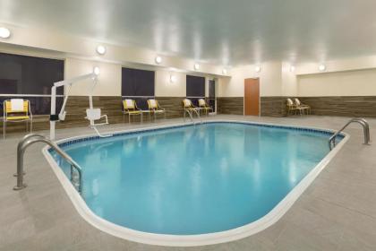 Fairfield Inn & Suites Bismarck South - image 6