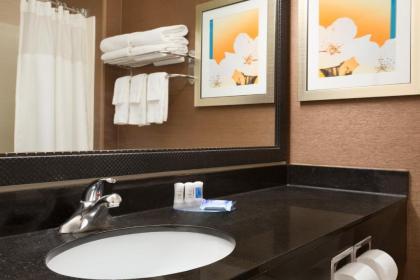 Fairfield Inn & Suites Bismarck South - image 8