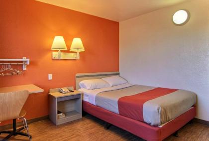 Motel 6-Bismarck ND - image 2