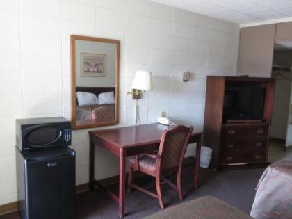 Budget Inn Express Bismarck - image 12