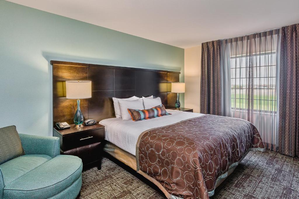 Staybridge Suites Bismarck an IHG Hotel - image 7