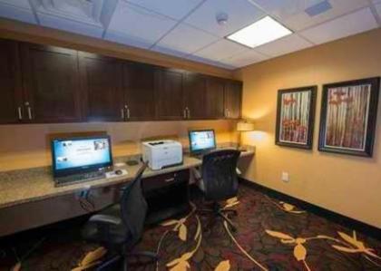 Hampton Inn & Suites Bismarck Northwest - image 15