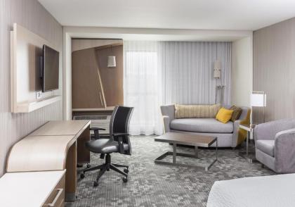 Courtyard by Marriott Bismarck North - image 14