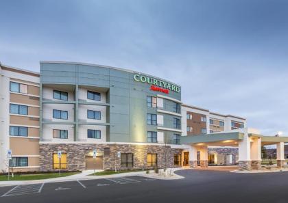 Courtyard by Marriott Bismarck North - image 6