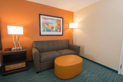 Holiday Inn Bismarck an IHG Hotel - image 9