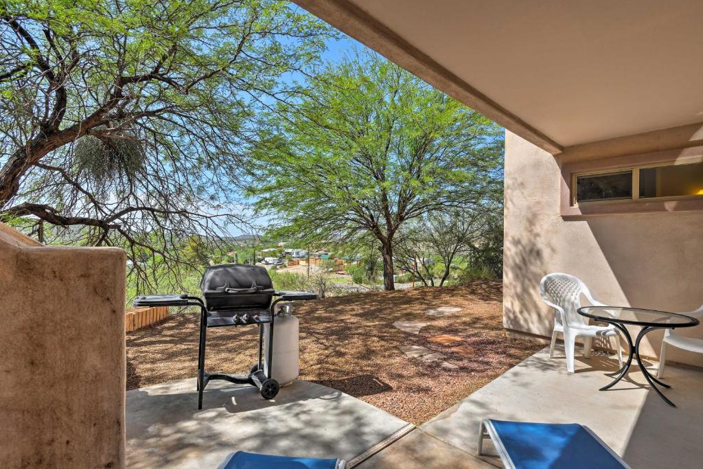 Mountain-View Black Canyon City Apartment with Patio! - main image