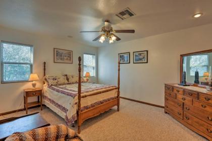 Mountain-View Black Canyon City Apartment with Patio! - image 12