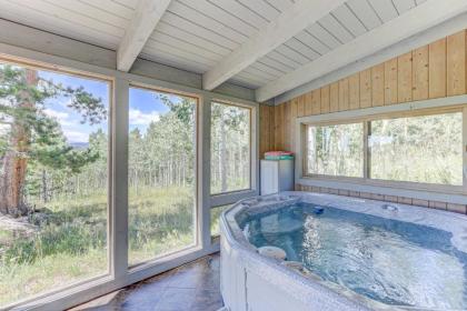 Airy Forest Escape with Mountain View and Hot Tub - image 8