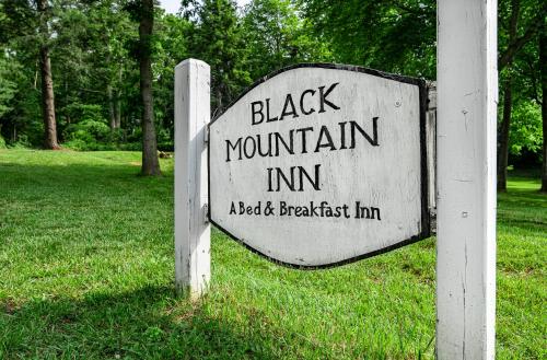 Black Mountain Inn - main image