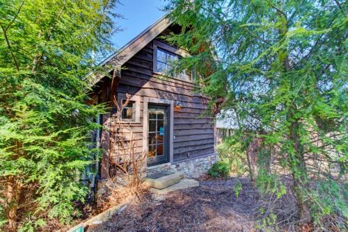 Wild Turkey's Roost Cabin - main image