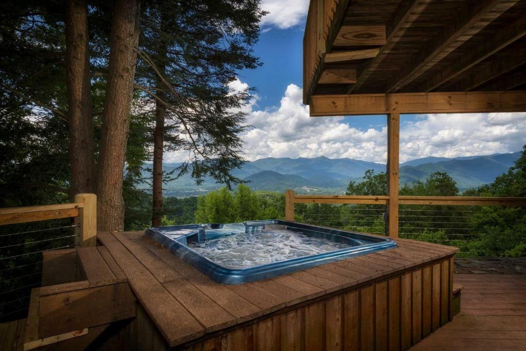 Modern Mtn Retreat with Hot Tub and Stellar Views - image 2