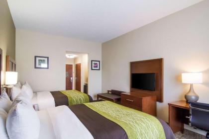 Comfort Inn Blackshear Hwy 84 - image 10